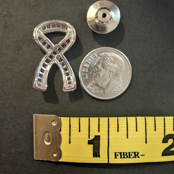 Vibtage 14k White Gold Ruby, Diamond, and Sapphire Patriotic Ribbon Pin - Picture 10 of 10